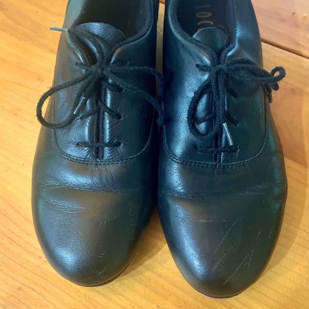 Bloch tap dancing shoes